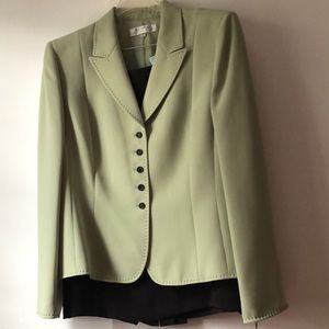 TAHARI 2-piece women’s skirt suit